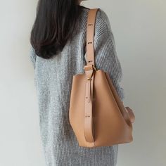 Material: Cowhide Vegan Leather Trim Comes with a small cotton bag Size:19*19*29CM (7*7*11")Approx Adjustable shoulder strap: 12-38CM Commuter Bag, Leather Bag Women, Leather Bucket Bag, Leather Bucket, Jewelry Maker, Women Leather, 7 11, Cotton Bag, Leather Tote Bag