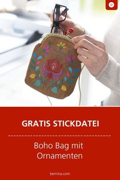 a woman holding a brown bag with flowers on it and the words, gratis stick