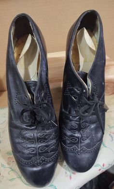 Great pair of leather soled shoes with about an one inch heel. Heel has a rubber pad. The scuffs and signs of wear on these shoes is minor for their age. Size 6 B womens. The laces are not a matched set and the footbed liner is curled up in the heel which is pretty typical. Karen Dalton, Leather Sole Shoes, Womens Pumps, Vintage Inspiration, Perforated Leather, Paul Gaultier, Leather Lace, Jean Paul Gaultier, Jean Paul