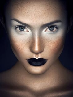 Striking black & white [ hairburst.com ] #makeup #style #natural Extreme Make-up, Monochromatic Makeup, Fantasy Make-up, Photoshoot Makeup, Black Lips