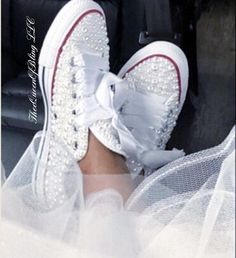 This Wedding Converse, Bling converse, Pearl converse, Bride converse is just one of the custom, handmade pieces you'll find in our tie sneakers shops. Wedding Converse Bride, Pearl Converse, Bedazzled Converse, Bride Converse, Diy Wedding Shoes, Bridal Converse, Wedding Shoes Pumps, Pearl Wedding Shoes