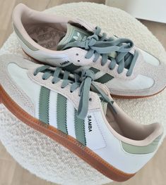 Adidas Samba Green, Victoria Shoes, Look Adidas, Cute Nike Shoes, Cute Nikes, Swag Shoes