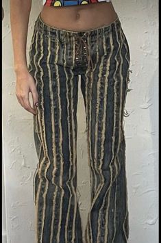 Weird Pants Outfit, Box Figure Outfits, Wide Arms Outfit, Mixed Fabric Clothing, Whimsigoth Pants, Soft Punk Outfits, Cool Belts, Mohair Pants, Outfit Inspo Winter