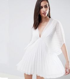 Pleated Dress Short, Kimono Mini Dress, Pleated Fashion, Pregnant Wedding Dress, Pleated Fabric, Little White Dresses, Dresses For Teens, Pleated Dress, Dress Details