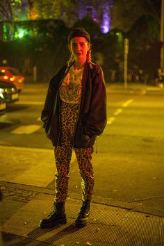 So feiert Berlin: 16 Street Styles vom Watergate, Kater Blau & Ritter Butzke #refinery29 Enby Style, Club Outfit Night, Berlin Street Style, Techno Clothes, Berlin Fashion Street, Techno Outfit, Techno Fashion, Bar Outfit