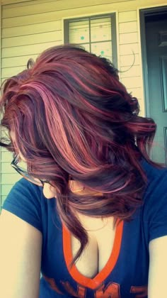 Orchid red with violet and pink highlights. Pravana vivids Hair Color Ideas With Highlights, Blonde Bayalage, Bleaching Hair, Highlights Hairstyles, Red Hair Color Ideas, Undercut Designs, Pravana Vivids, Violet Hair