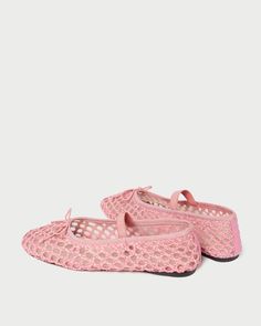 Soft ballet flat in pink crocheted raffia with an elastic bridge strap and bow detail. Features a padded footbed with gold stamped logo and an almond toe. Crochet Ballet, Soft Ballet Flats, Pink Crochet, Turks And Caicos, Ballet Flat, Caicos Islands, Pitcairn Islands, Seychelles, Mauritius