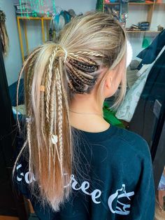 Half Dreaded Hair, Dred Locks, Dreads Diy, Partial Dreads, Blonde Dreadlocks, Boat Hair, Dreadlocks Extensions, Dread Braids, Hippie Hair