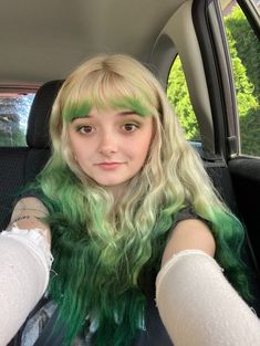 Blonde Hair With Green Highlights, Hair With Green Highlights, Blonde And Green Hair, Green Hair Short, Olive Hair, Green Highlights, Short Blonde, Bleached Hair, Short Blonde Hair