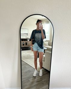 #outfits #fit #outfitidea #shorts #tshirt #converse Jean Shorts Tshirt Outfit, Cute Fits With Converse, Converse And Shorts Outfit, Outfits Ideas Shorts, Fits With Converse, Shorts And Tshirt Outfits, Modest Jeans