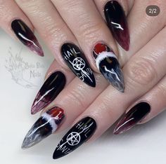 Goth Christmas Nails Black, Goth Nails Christmas, Spooky Xmas Nails, Anti Christmas Nails, Christmas Dark Nails, Christmas Horror Nails, Goth Xmas Nails, Nail Ideas Gothic