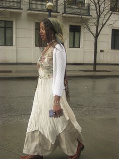 Spiritual Girl Outfits, Whimsigoth Black Woman, Esoteric Outfit, Black Witch Outfit, Spiritually Aesthetic, Southern Gothic Outfits, Black Witch Aesthetic, Ethereal Black Women, Ethereal Aesthetic Outfits