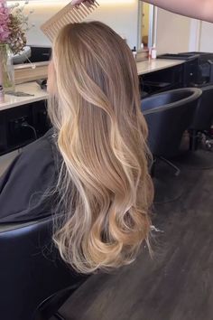 Dark Dark Blonde Hair, Honey Blonde Lowlights On Brown Hair, Blonde Hair With Dark Roots Balayage, Honey Blonde Balayage With Dark Roots, Long Healthy Hair Blonde, Soft Dark Blonde Hair, Honey Blonde Long Hair, Oat Blonde Hair, Low Maintained Blonde