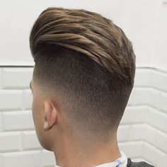 Undercut Long Hair, Undercut Men, The Barber, Mens Haircuts Short, Mens Cuts, Undercut Hairstyles, Pompadour, Undercut