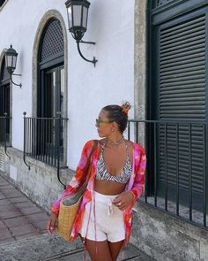 Bohemian Beach Season Cover-up With Tropical Print, Beachy Summer Cover-up With Tropical Print, Beachy Cover-up For Coachella Vacation, Spring Beach Cover-up With Tropical Print, Summer Road Trip Outfit, Tropical Beach Kimono Cover-up, Road Trip Outfit, Spain Fashion, Linen Pants Outfit