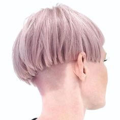 Cool Blonde Hair Colour, Bowl Haircuts, Edgy Pixie, Blonde Layers, Cool Blonde Hair, Shaved Nape, Cool Blonde, Bowl Cut