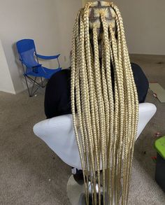 Big Blonde Knotless Braids, Blond Braids With Black Roots, 613 Blonde Braids, Large Knotless Box Braids Blonde, Blonde Braids Black Women Platinum, Large Blonde Knotless Braids, Long Blonde Braids, 613 Blonde Braids Black Women, Blonde Straight Back Braids