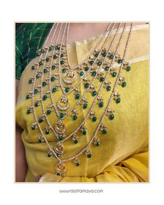 Polki Satlada Necklace, Satlada Necklace Bride, Light Weight Beads Jewellery Designs, Uncut Earrings Gold, Satlada Haar Hyderabadi, Sath Lada Necklace, Panchlada Necklace Gold, Saath Lada Haar, Maharani Haar Gold