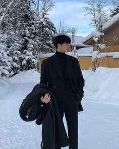 Turtle Neck Outfit Men, Turtle Neck Outfits, Bad Boy Outfits, Korean Street Fashion Men, Bad Boy Style, Black Outfit Men, Black Korean, Turtle Neck Men, Boss Outfit