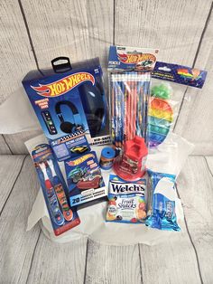 the contents of a hot wheels gift bag