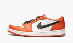 The Air Jordan 1 Low OG “Starfish” is an August 2021 release of Michael Jordan’s first signature shoe in low-top form that pays tribute to a now-classic colorway.  The “Starfish,” despite its nickname, gives a nod toward the Air Jordan 1’s popular “Shattered Backboard,” specifically the “Reverse Shattered Backboard” Jordan 1 from 2016, with its black, white, and orange color scheme.  Also, the Air Jordan 1 Low OG is a near one-to-one remake of the original version of the low-top basketball shoe Black And White Makeup, Shattered Backboard, Top Basketball Shoes, Nike Air Jordan 1 Low, Nike Dunk High, Black Wings, Nike Shox, Air Jordan 3, Nike Air Max Plus