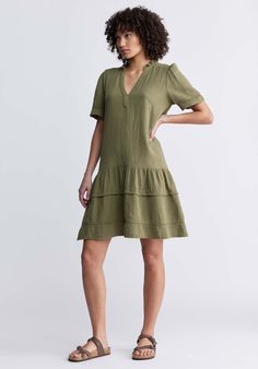 Turn on the charm in our soft all-cotton Zinnia dress that’s tiered for a universally flattering look. This relaxed-fit piece features a drop waist and is elevated with feminine ruffles at the neck and a cut-out pattern along the hem and sleeves. Dress it up or down and turn heads wherever you go. Sleeves Dress, Drop Waist, Ruffle Dress, Teal Blue, Vintage Looks, Olive Green, Ruffles, Color Variations, Cut Out