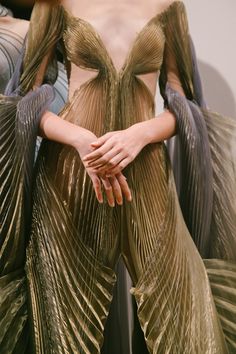 Capitol Couture, Elie Saab Spring, Iris Van Herpen, Chanel Cruise, Tony Ward, Mode Boho, Zuhair Murad, Mermaid Fashion, Classic Dress