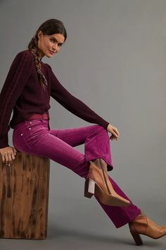 Burgundy Corduroy Pants Outfit, Red Corduroy Pants Outfit, Flare Pants Outfit Winter, Burgundy Corduroy Pants, Colored Pants Outfits, Flare Corduroy Pants, Corduroy Pants Outfit, Winter Pants Outfit, Outfits 70s