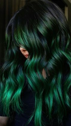 Emerald Hair, Green Hair Dye, Dramatic Hair, Hair Tinsel, Punk Hair, Hair Laid, Alternative Hair