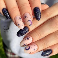 Need some November nail style Inspo? November is that of the year when a lot of festive activities are being prepared for, and it is also the Thanksgiving Cosmic Nails, Stars Nails, Star Nail Designs, Black Nails With Glitter, Witch Nails, Witchy Nails, Sky Nails, November Nails, Moon Nails