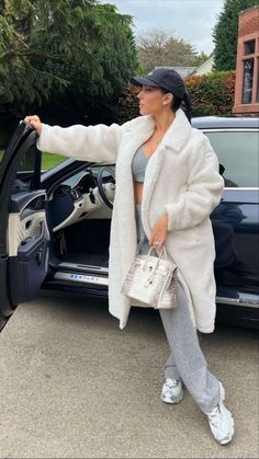 Cristiano Jr, Georgina Rodriguez, Elevated Fashion, 2000s Outfits, Jenner Outfits, Looks Street Style, Famous Fashion, Celebrity Outfits, Fancy Outfits