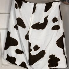 Super Cute Cow Print Cotton Skirt By Free People Mini Cows, Free People Skirt, Cute Cows, Cotton Skirt, Cow Print, Printed Skirts, Printed Cotton, Free People, Womens Skirt