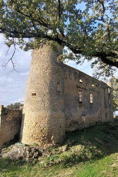 The Château de Montfa stands on a hill between Castres and Albi in southern France. First mentioned in 1275, it belonged to the family of the painter Henri de Toulouse-Lautrec-Montfa. Sadly, when Henri signed his paintings, he often used his initials: HTL, or even TL, with no sign of an M for Montfa. Today, volunteers are trying to save the castle from further ruin, and the site is now described as a castle-school, an outdoor classroom freely open to history lovers of all ages. Castle On A Hill, Castle School, Henri De Toulouse Lautrec, Round Tower, Toulouse Lautrec, Stone Bridge, Southern France, Outdoor Classroom, The Painter