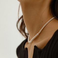 This Ivory Pearl Choker Necklace is a modern style necklace with anti-allergic and durable finish that makes it blend with any outfit. Chic White Necklace With Clavicle Chain, Chic White Clavicle Chain Necklace, Chic White Single Strand Necklace, Chic White Pearl Necklace For Everyday, Chic White Pearl Necklaces, White Pearl Necklace With Clavicle Chain, Trendy White Pearl Choker Necklace, Trendy White Pearl Clavicle Chain Necklace, Trendy White Pearl Clavicle Necklace