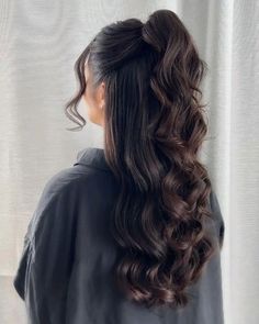 Elegance Tied with a Ribbon: Classic Half-Up, Half-Down Wedding Hairstyle 17 Ideas Long Hair Wedding Styles, Prom Hairstyles For Long Hair, Hairdo For Long Hair, High Ponytails, Long Wavy Hair, Wedding Hairstyles For Long Hair, Half Up Hair