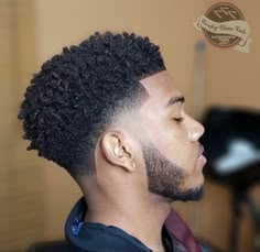 Frizzy Haircut, Taper Fade Black, Fresh Haircuts, Black Man Haircut Fade, Temp Fade Haircut, Taper Fade Short Hair