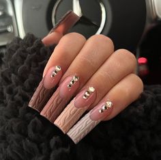 Fall French Tips, Acrylic Nails Nail Polish, Nails With Bling, Nail Polish Tutorial, Brown Acrylic Nails, Luxury Press On Nails, 3d Sweater, Sweater Nails