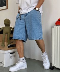 Very beautiful and looks great good fabric Man Shorts Outfit Summer, Streetwear Style Summer, 90s Mens Summer Fashion, Jhorts Men Outfit Y2k, Styling Shorts Men, Fits With Shorts Men, Mens Streetwear Shorts, Shorts Man Outfit, Men’s Jean Shorts