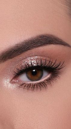 Sparkly Eyeshadow Looks, Sparkly Eye Makeup, Nude Eye Makeup, Glittery Eyeshadow, Ball Makeup, Sparkly Eyeshadow, Shimmer Eye Makeup, Sparkly Makeup, Glittery Eyes