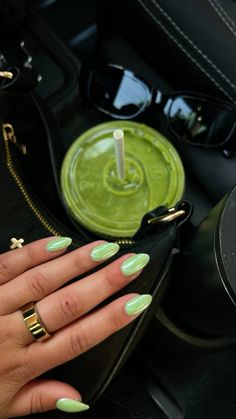 green chrome nails Green Chrome Tips Nails, Light Green Nails With Chrome, Pastel Lime Green Nails, Bright Green Chrome Nails, Lime Green Cat Eye Nails, Summer Green Nails Colors, Key Lime Nails, Lime Chrome Nails, Pastel Green Chrome Nails