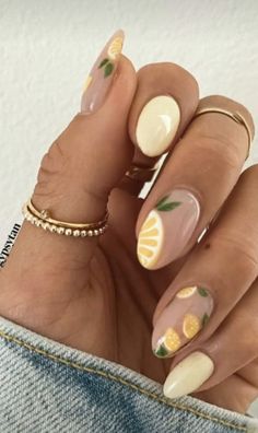 Easy Nail Designs Summer, Nails Inspiration Summer, Emerald Nails, Cute Summer Nail Designs, Cute Summer Nails, Easter Nails, Yellow Nails, Nail Designs Spring