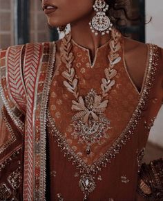 Neck Ideas, Crochet Cable Knit, Minimal Embroidery, Indian Fashion Trends, Mughal Empire, Simple Kurta Designs, Kurta Neck Design