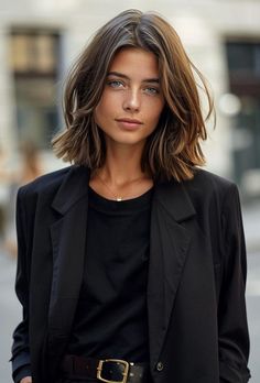 Short Haircut Style Women, Short Medium Hairstyle Women Layers, Medium Short Haircut With Layers, Woman Haircut Short Medium, Short Hairstyle Women Straight Fine Hair, Mid Length Medium Brown Hair, Short Haircut Long Layers, Angled Shoulder Length Hair, Straight Hair Shoulder Length Haircuts