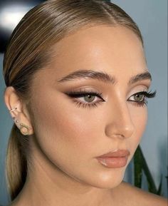 Machiaj Smokey Eyes, Ball Makeup, Natural Prom Makeup, Mekap Mata, Classy Makeup, Glam Wedding Makeup, Prom Eye Makeup, Classic Makeup, Smink Inspiration