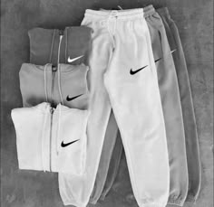 Cute Nike Outfits, Trendy Outfits For Teens, Cute Lazy Day Outfits, Cute Lazy Outfits, Nike Sweatpants, Lazy Day Outfits, Easy Trendy Outfits, Simple Trendy Outfits, Sporty Outfits