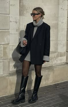 Adrette Outfits, Winter Fashion Outfits Casual, Boots Outfits, Europe Outfits, Cold Outfits, Autumn Fits, Outfit Chic, Paris Outfits