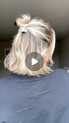 Tara Bannick on Instagram: "easy Bob hairstyle ✨🫶🏼  #hairtutorial #easyhairstyle #bobhaircut #bobhairstyles" Long Bob Styling, Short Bob Hairstyles For Fine Hair, Ways To Style Bob Haircut, Styling Bob Haircut, Short Bob Styling Ideas, Bob Styling Ideas, Short Hairstyle Women Easy, Short Hairstyle Women Ideas