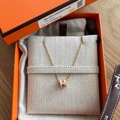 Brand New In Box Purchased From Boutique. Please Check My Reviews To Know That I Only Sell Authentic Items. Please No Lowballers! Hermes Necklace Pink, Luxury Jewellery Packaging, Future Accessories, Hermes Necklace, Hermes Style, Hook Necklace, Hermes Jewelry, Box Roses, Pop Socket