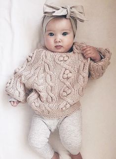 Winter Baby Clothes, Pull Bebe, Neutral Baby Clothes, Perfect Fall Outfit, Fantastic Baby, Pullover Outfit, Fashionable Baby Clothes