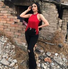 Mexican Outfits For Women With Boots, Red Vaquera Outfits, Mexico Outfit Ideas Rancho, Mexican Concert Outfit Ideas, Jaripeo Outfits Mexican Women, Cowgirl Outfits For Women